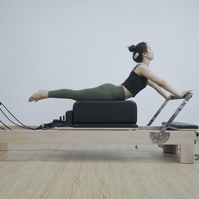 Chất lượng tốt Đào tạo cốt lõi Yoga Maple Wood Máy cải cách Pilates cổ điển Máy cải cách Pilates